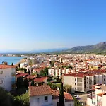 Apartman In With Waterfront Views *