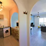 Apartman In With Waterfront Views Roses