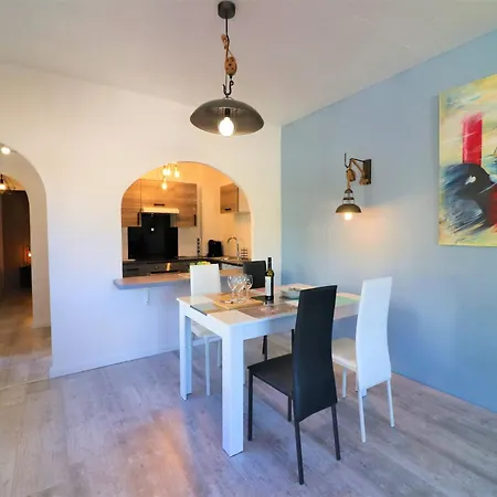 Apartment With Scenic View *