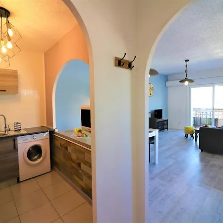 Apartment With Scenic View Roses