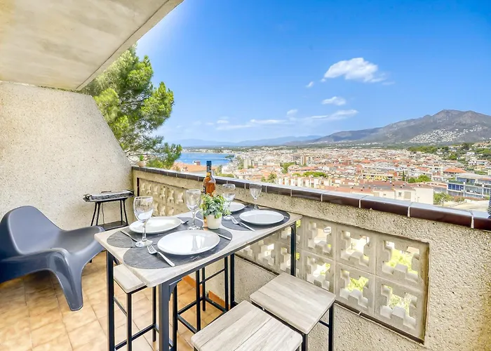 In With Waterfront Views