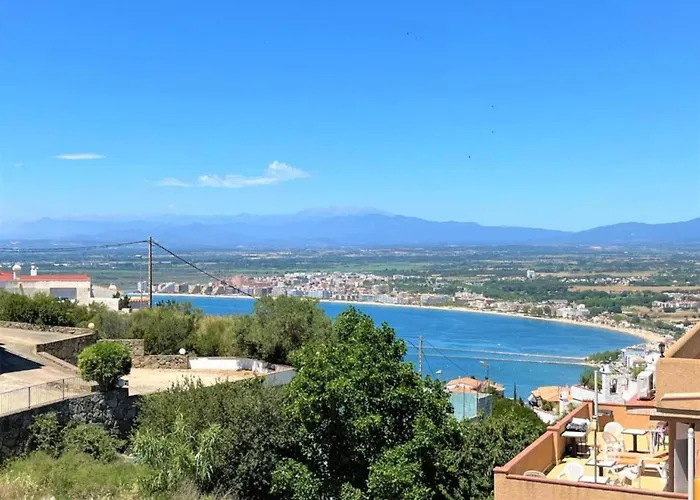 In With Waterfront Views *